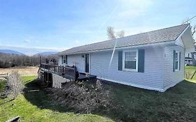 Close To Skiing And Hiking, Walk To Main Street